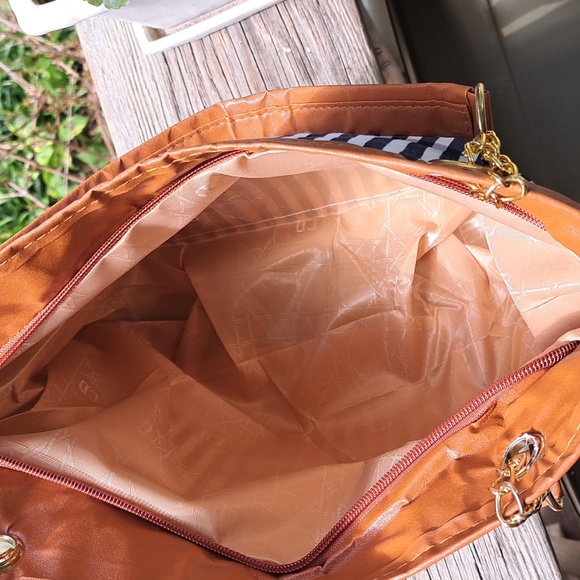 NEW Beach Bag or Shoulder Bag. Screams ☀️ Summer - Picture 7 of 7